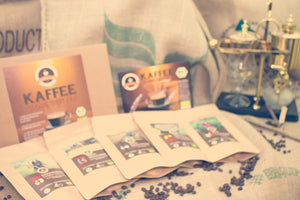 
                  
                    Kaffee Globetrotter Bio Box - "Erlesene Bio-Kaffees" Geschenkset mit Info-Broschüre
                  
                